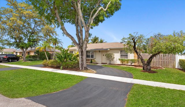 19612 Montana Lane, Boca Raton, FL 33434