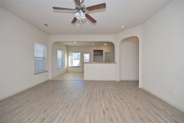 5933 Comanche Peak Drive, Fort Worth, TX 76179