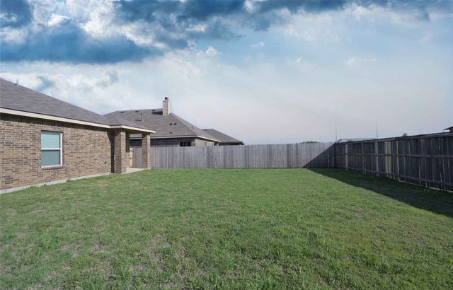 5933 Comanche Peak Drive, Fort Worth, TX 76179