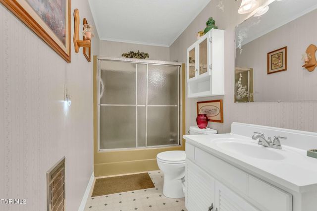 16044 Hamilton Street, Mendota, VA 24270