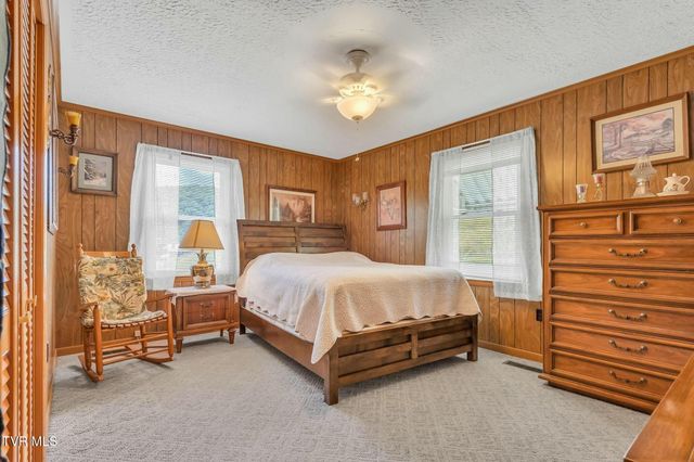 16044 Hamilton Street, Mendota, VA 24270