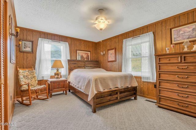 16044 Hamilton Street, Mendota, VA 24270