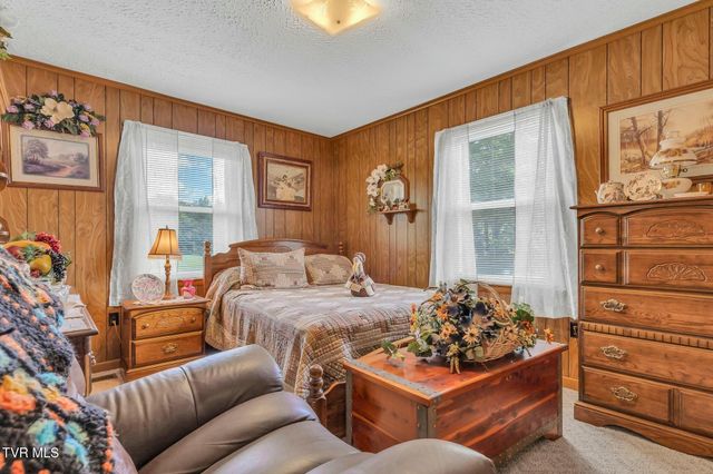 16044 Hamilton Street, Mendota, VA 24270