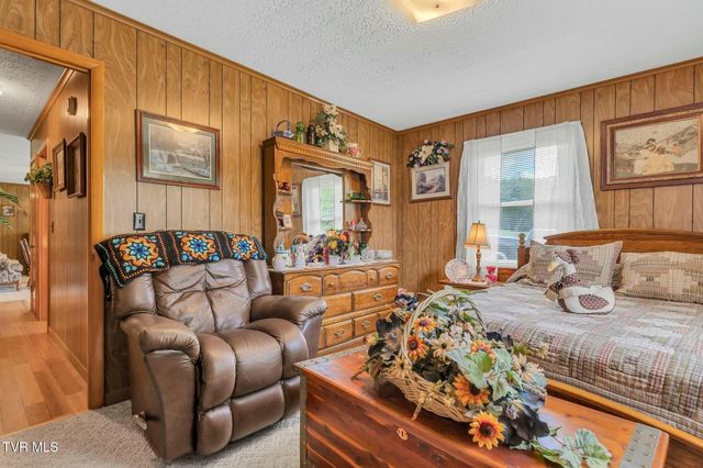 16044 Hamilton Street, Mendota, VA 24270