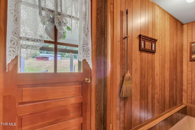 16044 Hamilton Street, Mendota, VA 24270