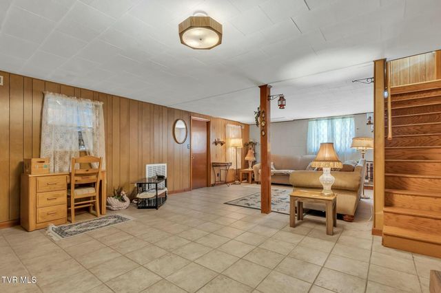 16044 Hamilton Street, Mendota, VA 24270