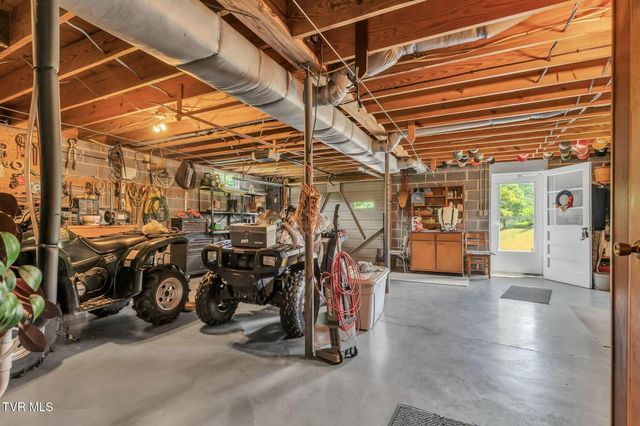 16044 Hamilton Street, Mendota, VA 24270