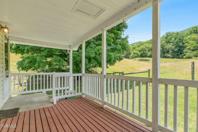 16044 Hamilton Street, Mendota, VA 24270