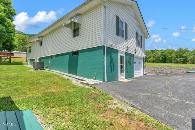 16044 Hamilton Street, Mendota, VA 24270