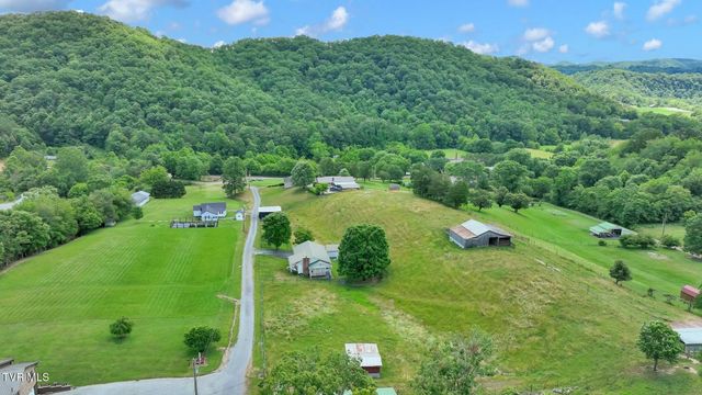 16044 Hamilton Street, Mendota, VA 24270