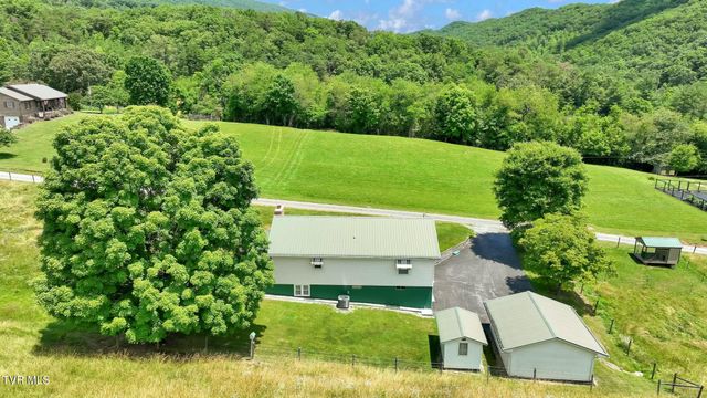 16044 Hamilton Street, Mendota, VA 24270