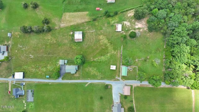 16044 Hamilton Street, Mendota, VA 24270