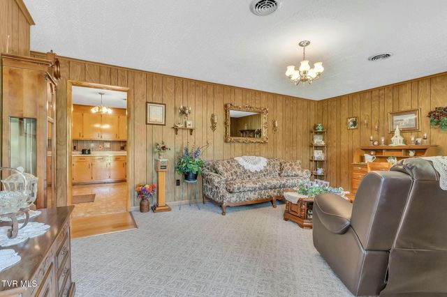 16044 Hamilton Street, Mendota, VA 24270