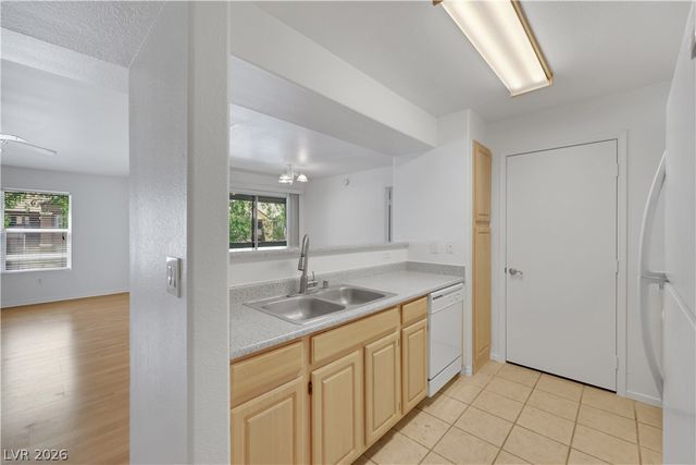 555 East Silverado Ranch Boulevard 2047, Las Vegas, NV 89183
