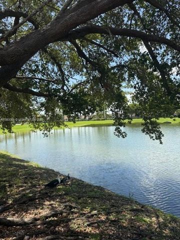 364 NE 25th Pl 103, Homestead, FL 33033