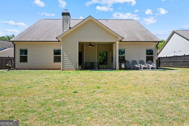 637 Cardigan Drive, Hoschton, GA 30548