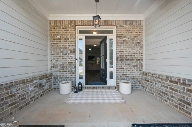 637 Cardigan Drive, Hoschton, GA 30548