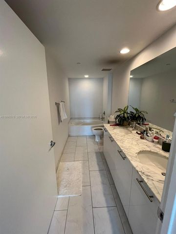 951 Brickell Ave 2507, Miami, FL 33131