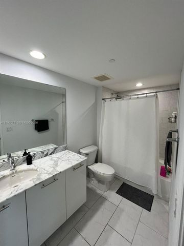 951 Brickell Ave 2507, Miami, FL 33131
