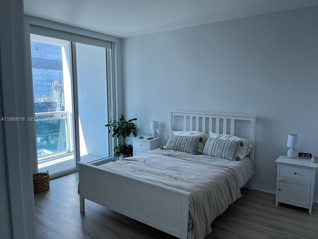 951 Brickell Ave 2507, Miami, FL 33131