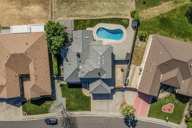 366 River Park Drive, Redding, CA 96003