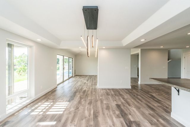 366 River Park Drive, Redding, CA 96003