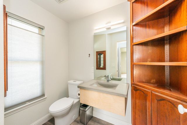 366 River Park Drive, Redding, CA 96003