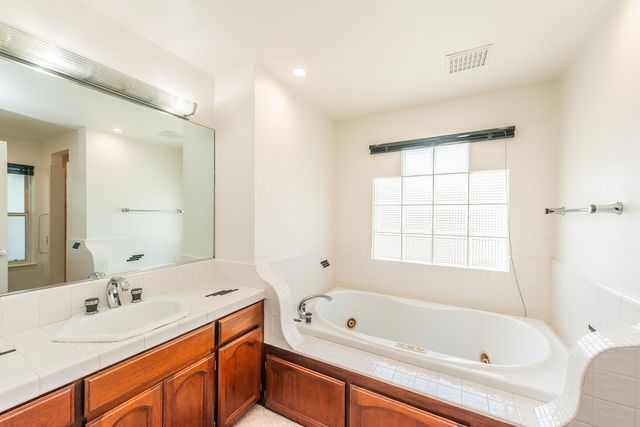 366 River Park Drive, Redding, CA 96003