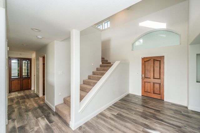 366 River Park Drive, Redding, CA 96003