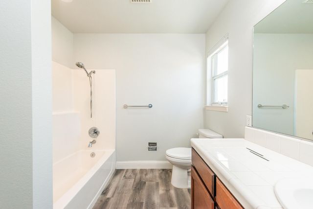 366 River Park Drive, Redding, CA 96003