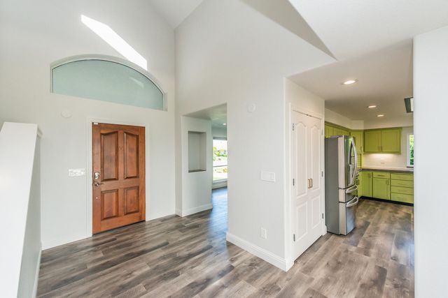 366 River Park Drive, Redding, CA 96003