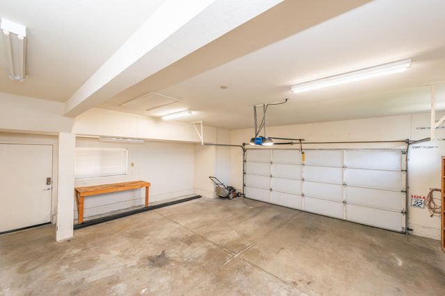 366 River Park Drive, Redding, CA 96003