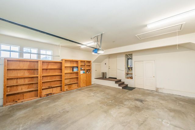 366 River Park Drive, Redding, CA 96003