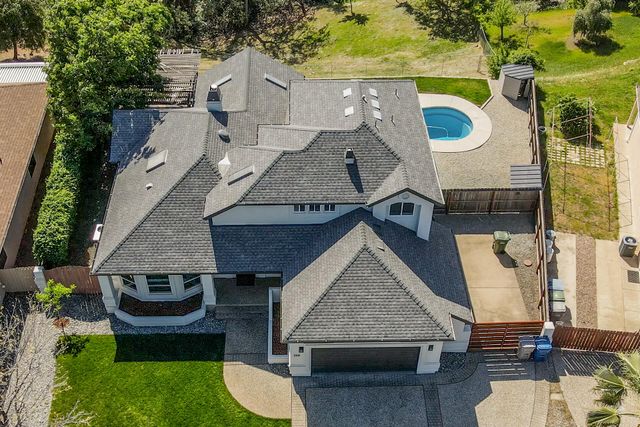 366 River Park Drive, Redding, CA 96003