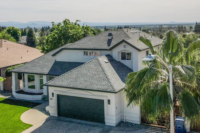 366 River Park Drive, Redding, CA 96003
