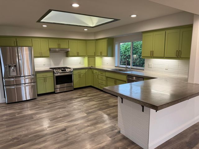 366 River Park Drive, Redding, CA 96003