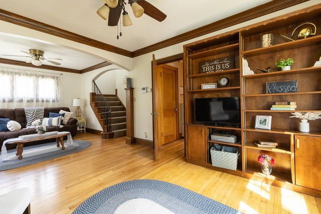 1424 Edgerton Street, Saint Paul, MN 55101