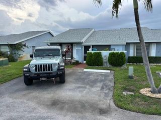 4355 Lucerne Villas Ln, Lake Worth, FL 33467