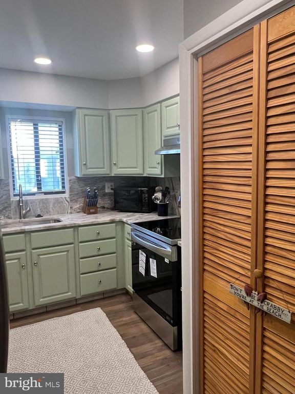 Image 19 of property listing at 6308 COASTAL HWY #101, Ocean City, MD 21842