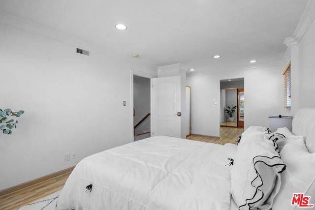 800 S Bronson Avenue, Los Angeles, CA 90005