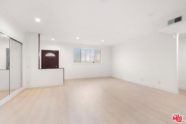 800 S Bronson Avenue, Los Angeles, CA 90005