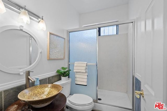 800 S Bronson Avenue, Los Angeles, CA 90005