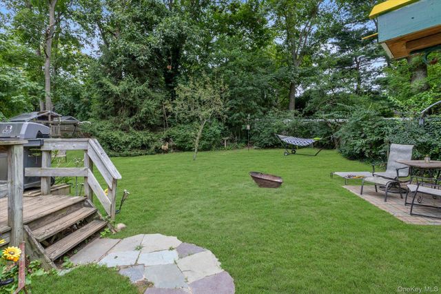 81 Lenore Lane, Farmingville, NY 11738