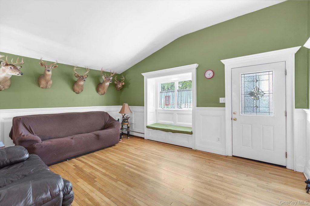 81 Lenore Lane, Farmingville, NY 11738 — photo 2