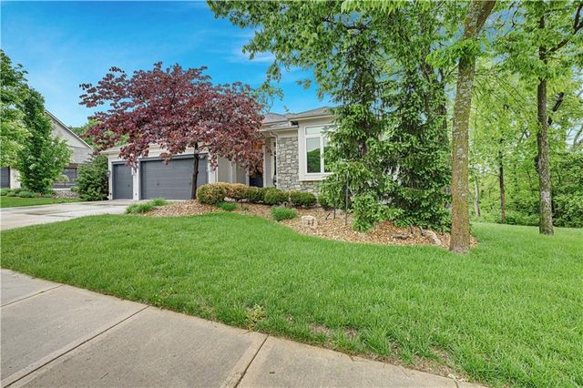 770 Suffolk Lane, Loch Lloyd, MO 64012