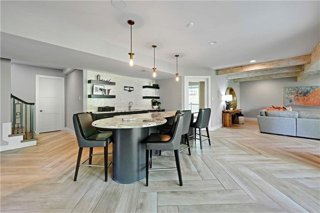770 Suffolk Lane, Loch Lloyd, MO 64012