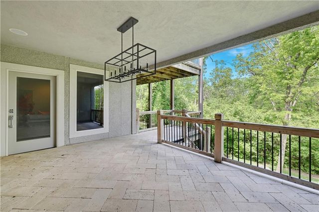 770 Suffolk Lane, Loch Lloyd, MO 64012