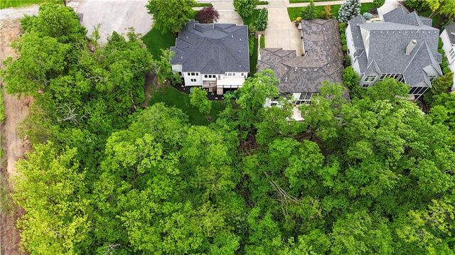 770 Suffolk Lane, Loch Lloyd, MO 64012