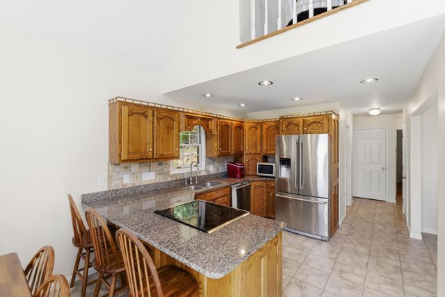 832 Cliffs Edge Road, East Bernstadt, KY 40729