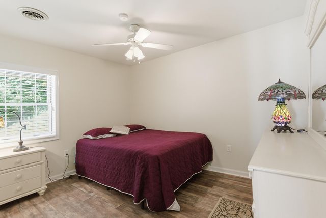 832 Cliffs Edge Road, East Bernstadt, KY 40729
